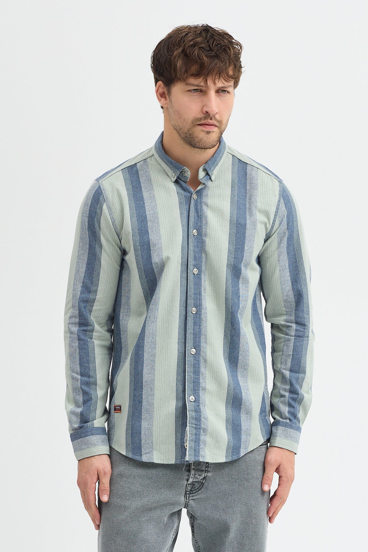 Regular Fit Pamuk Karışımlı Melanj Çizgili Düğmeli Yaka Erkek Gömlek