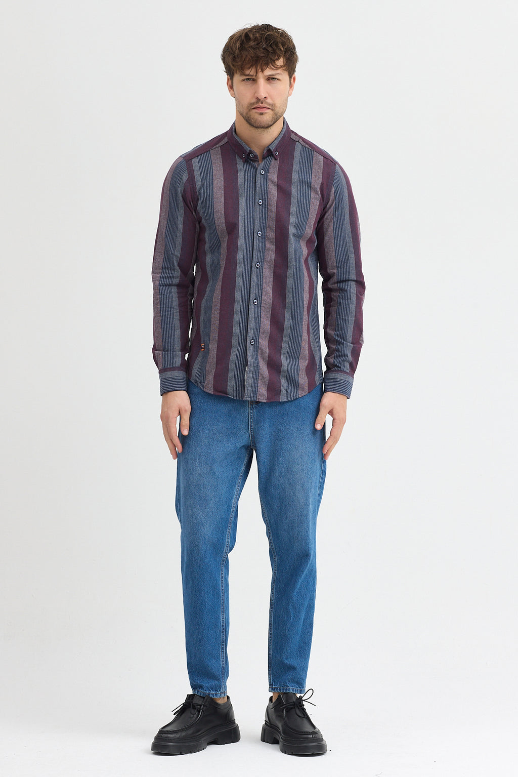 Regular Fit Pamuk Karışımlı Melanj Çizgili Düğmeli Yaka Erkek Gömlek