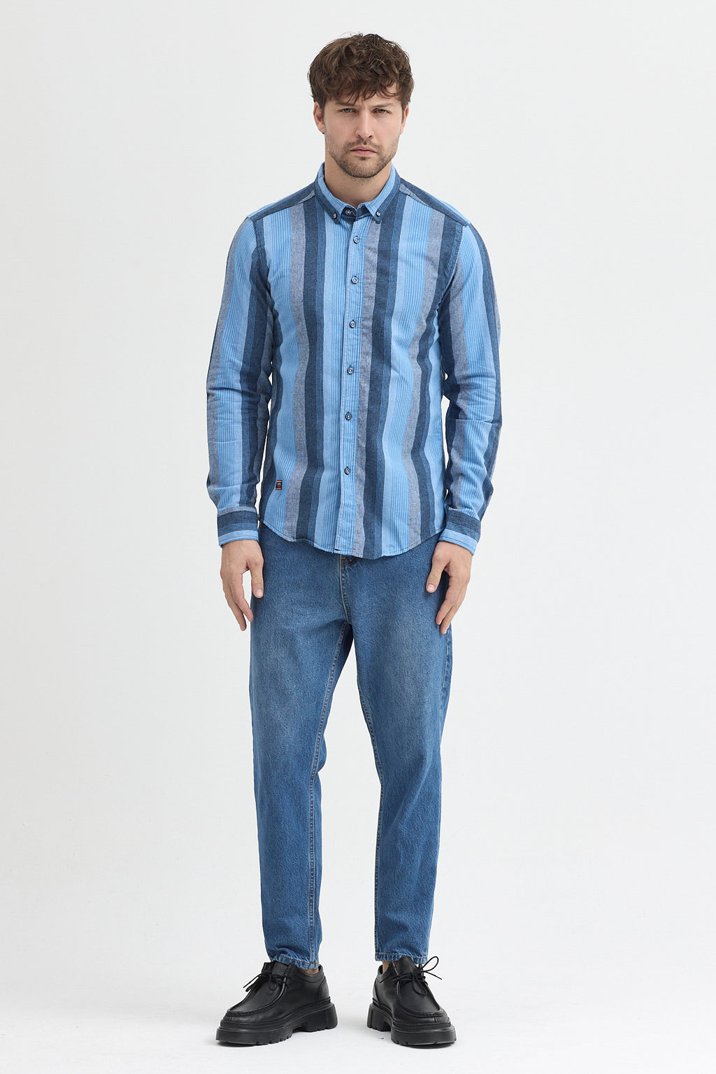 Regular Fit Pamuk Karışımlı Melanj Çizgili Düğmeli Yaka Erkek Gömlek